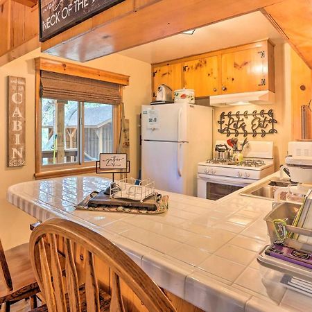 Wrightwood Cabin With Cozy Interior! 외부 사진