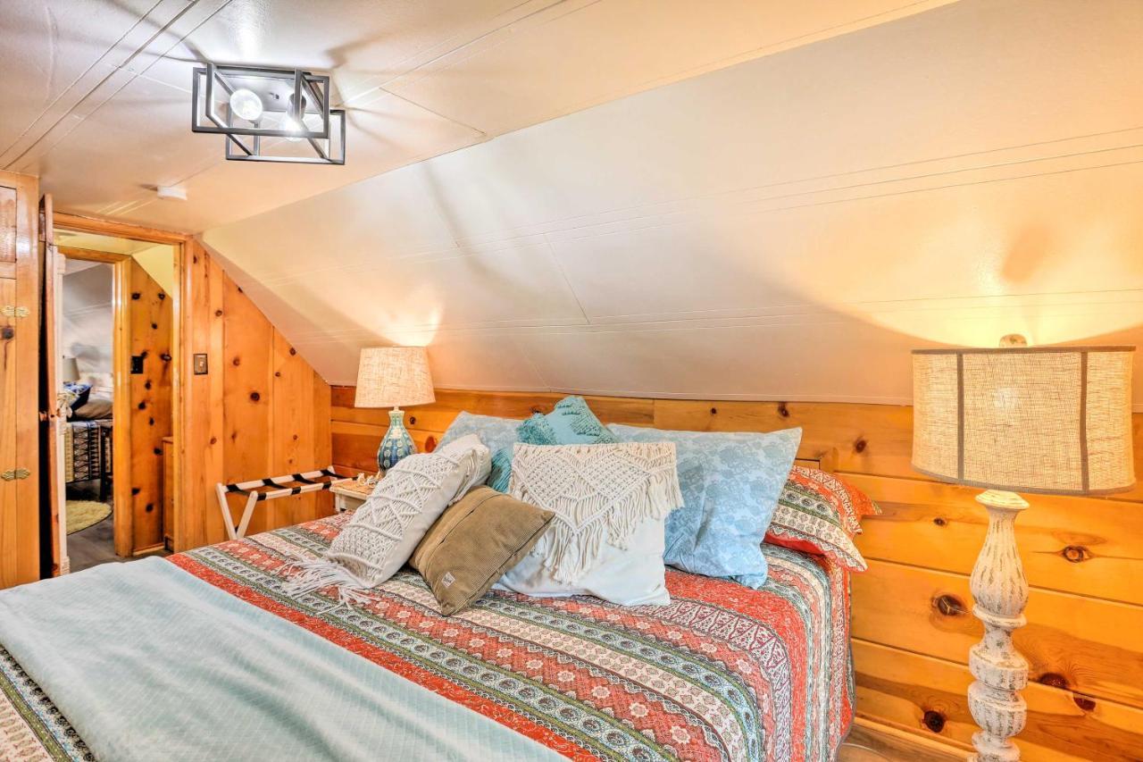 Wrightwood Cabin With Cozy Interior! 외부 사진