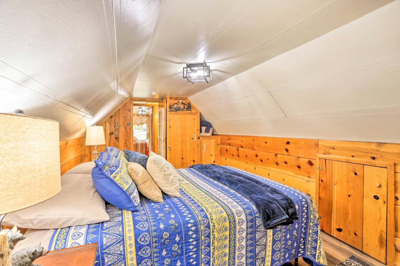 Wrightwood Cabin With Cozy Interior! 외부 사진