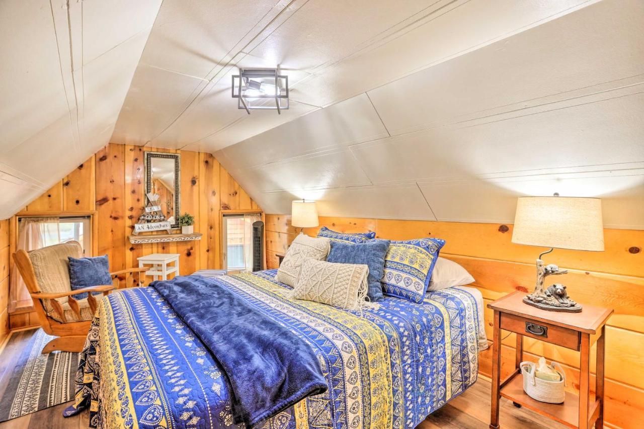 Wrightwood Cabin With Cozy Interior! 외부 사진