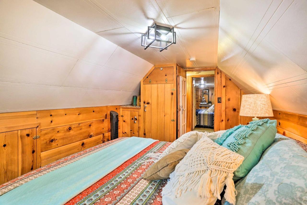 Wrightwood Cabin With Cozy Interior! 외부 사진